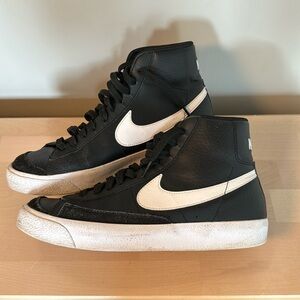 Black Nike Blazer Mid ‘77 Size 6.5Y